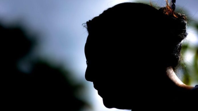 A cada dia, 200 casos de violência contra a mulher foram registrados nos últimos 5 anos em SC