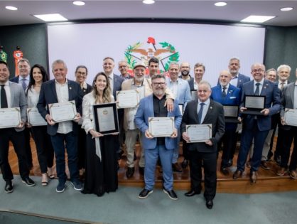 ALESC presta tributo à Abrasel-SC pelos 30 anos de impulsionar bares e restaurantes