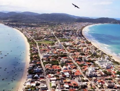 SC ultrapassa total de turistas estrangeiros de 2024 e bate recorde histórico