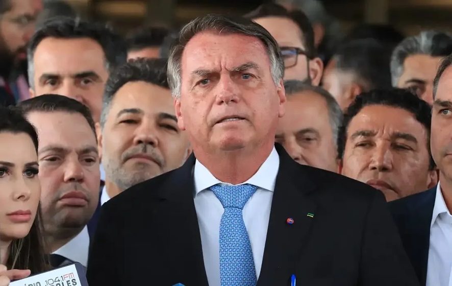 Bolsonaro pede autorização do STF para fazer procedimento médico