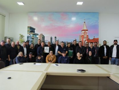Prefeitura de Chapecó entrega novas Certidões de Regularização Fundiária