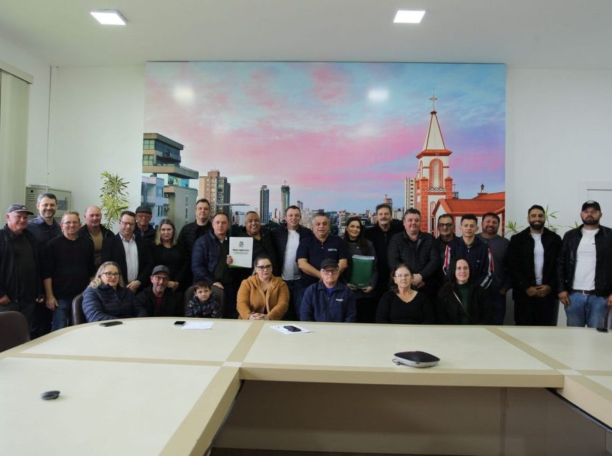 Prefeitura de Chapecó entrega novas Certidões de Regularização Fundiária