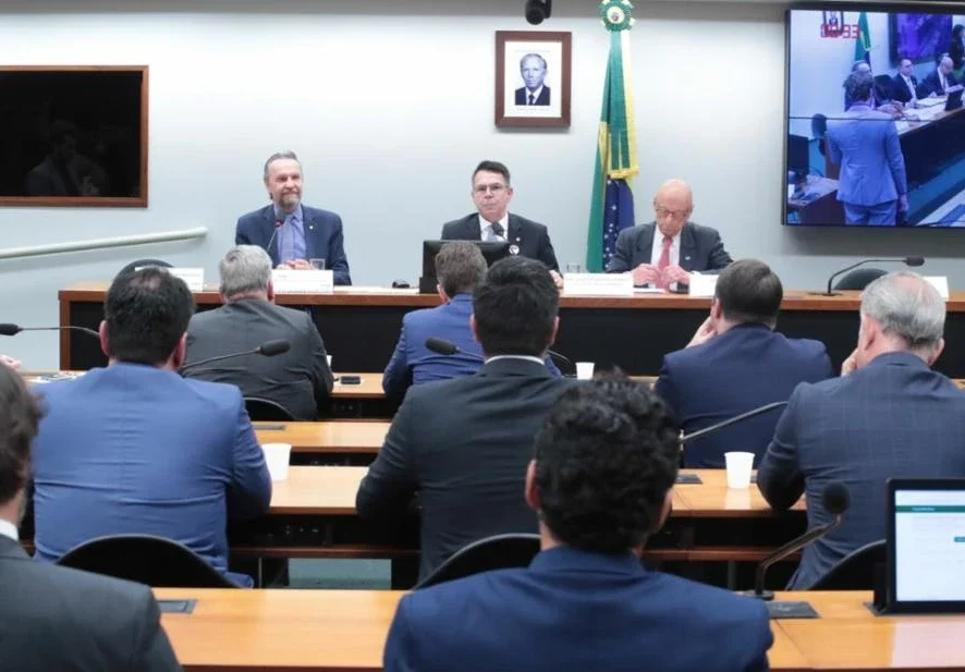 Audiência em Brasília cobra agilidade do Ministério dos Transportes sobre solução para o Morro dos Cavalos