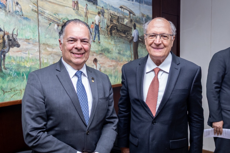 Pelo Estado 09/10: Presidente da Fiesc pede moveis e madeira como prioridade em exceções