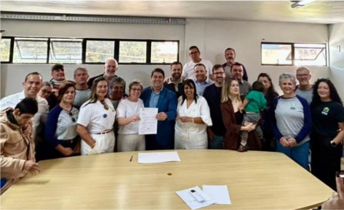 Deputado Emerson Stein garante R$ 3 milhões para nova sede da APAE de Bombinhas