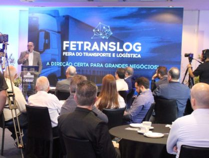Fetranslog detalhada em café com a imprensa