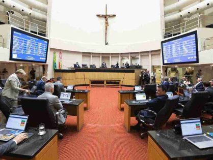 Deputados aprovam alterações no Universidade Gratuita e no Fumdesc