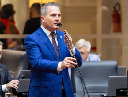 Projeto de Altair Silva define piso salarial para motoristas de ambulância em SC