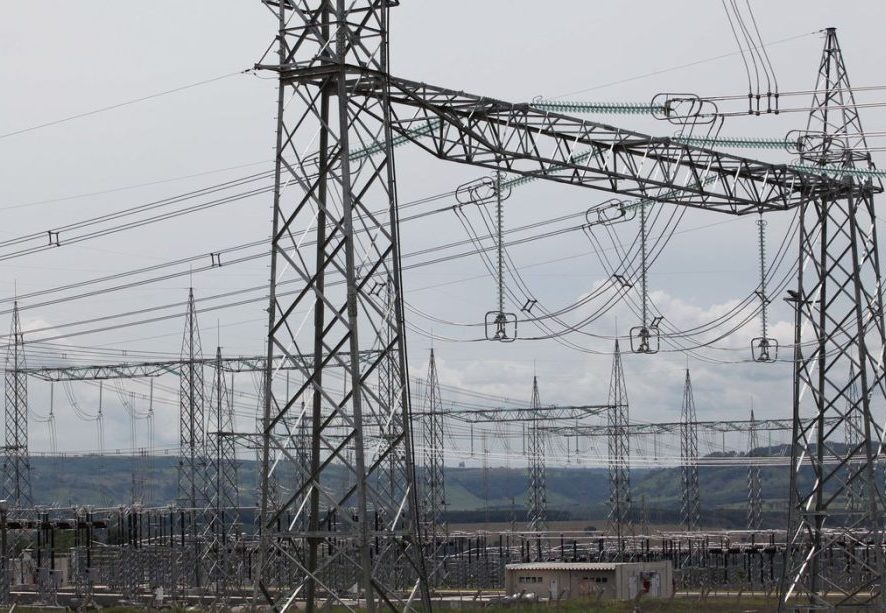 SC e mais 12 estados registram casos de apagão elétrico durante a noite