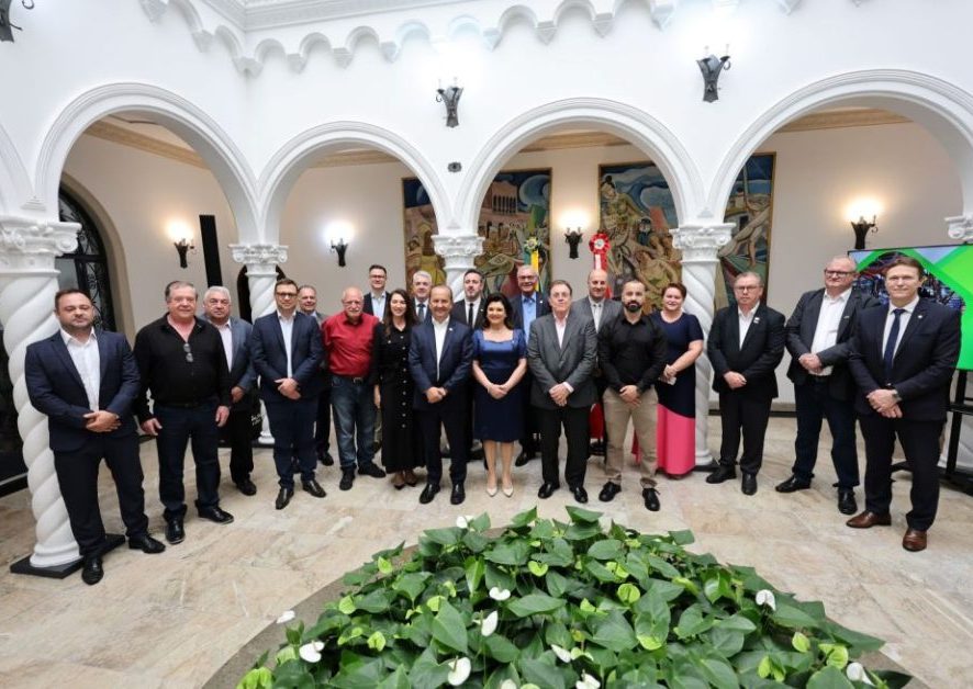 Governo do Estado impulsiona R$ 1,2 bilhão em novos investimentos privados e projeta mais de 4 mil empregos em SC