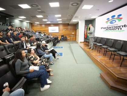 Parlamento Jovem chega nesta quinta à etapa de deliberações em plenário