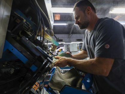 Mercado de trabalho: Santa Catarina é destaque em escolaridade e participação da indústria