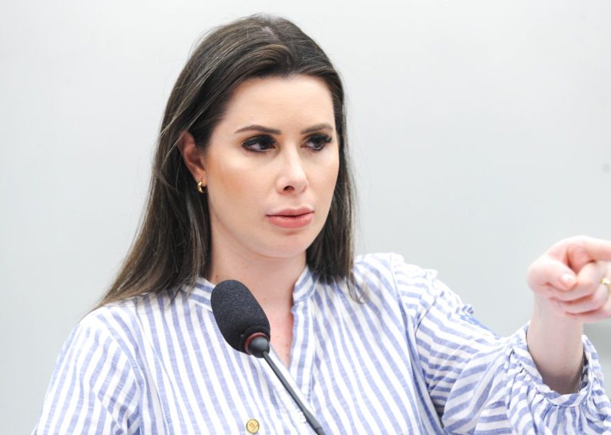Pelo Estado 05/11: Carol De Toni fora do PL e com apoio de Bolsonaro