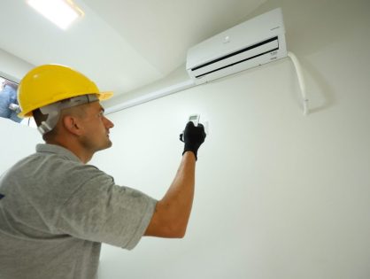 Governo do Estado entrega mais de 540 aparelhos de ar condicionado para hospitais e unidades regionais