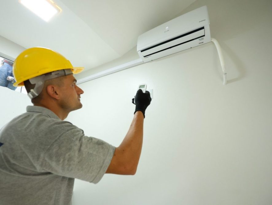 Governo do Estado entrega mais de 540 aparelhos de ar condicionado para hospitais e unidades regionais