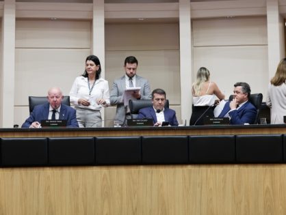Pelo Estado 10/12: Projetos do Governo são enviados para o Plenário da Alesc
