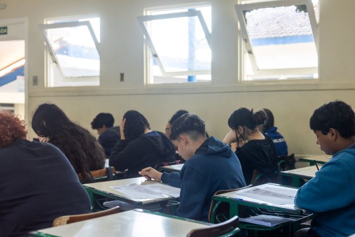 SC registra salto histórico na participação do Sistema de Avaliação da Educação Básica e alcança 93% de presença nas provas em 2025