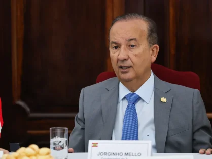 Jorginho Mello sanciona lei que veta cotas raciais no ensino superior de SC