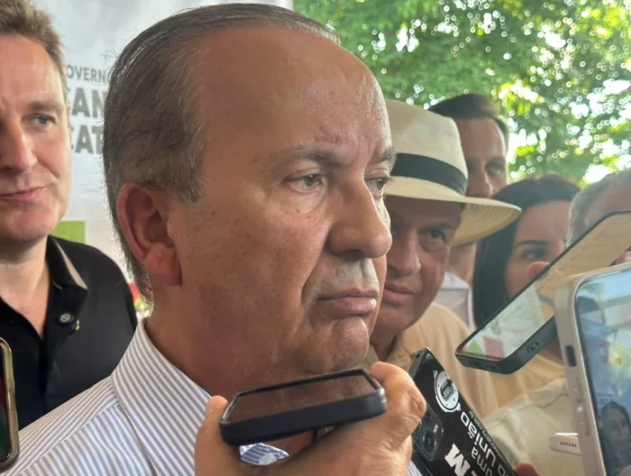 Governador de SC rebate críticas e chama Renan Filho de 'velhaco'