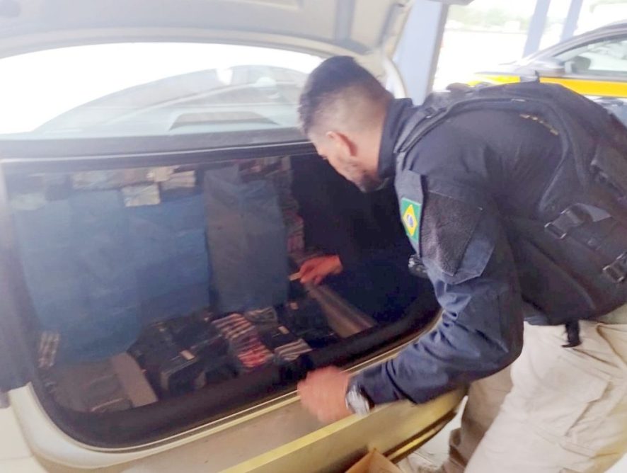 PRF intercepta carga ilegal de medicamentos e cigarros eletrônicos em Joinville