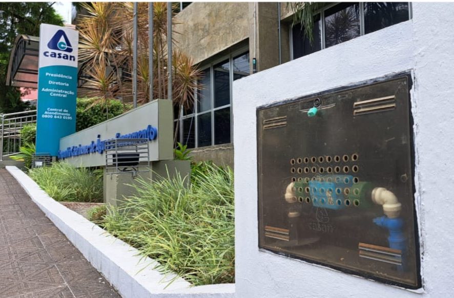 Casan alerta sobre a importância do abrigo-padrão em Chapecó para impedir furtos