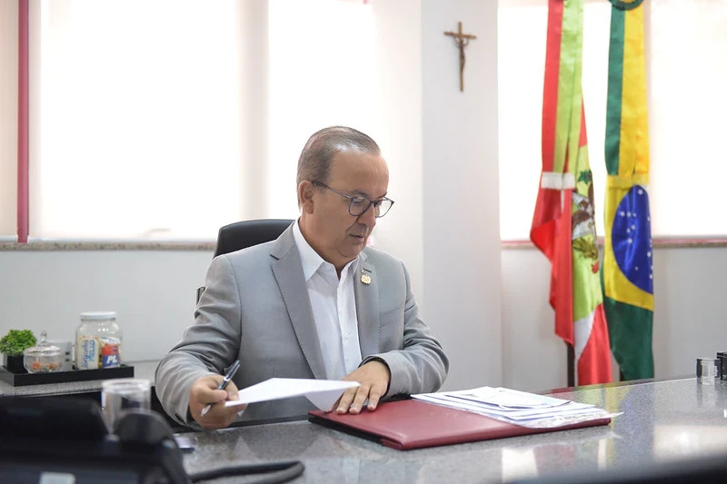 Governador sugere a criação de feriado estadual para homenagear padroeira de Santa Catarina