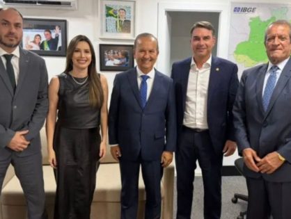 Agora é oficial: Carlos Bolsonaro e Carol de Toni são os pré-candidatos ao Senado pelo Partido Liberal em Santa Catarina