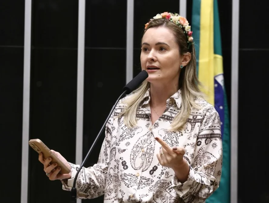 Deputada propõe dedução integral de gastos com educação no Imposto de Renda