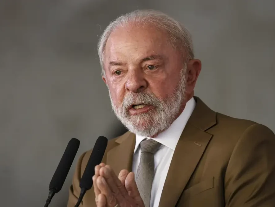 Alta do petróleo: Lula anuncia corte de impostos sobre importação e comercialização de diesel