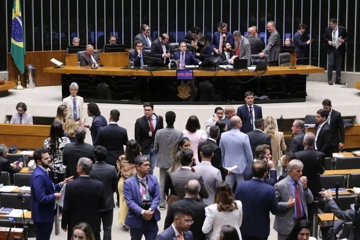 Câmara pode votar projeto que prevê quebra de sigilo bancário para fixar pensão alimentícia