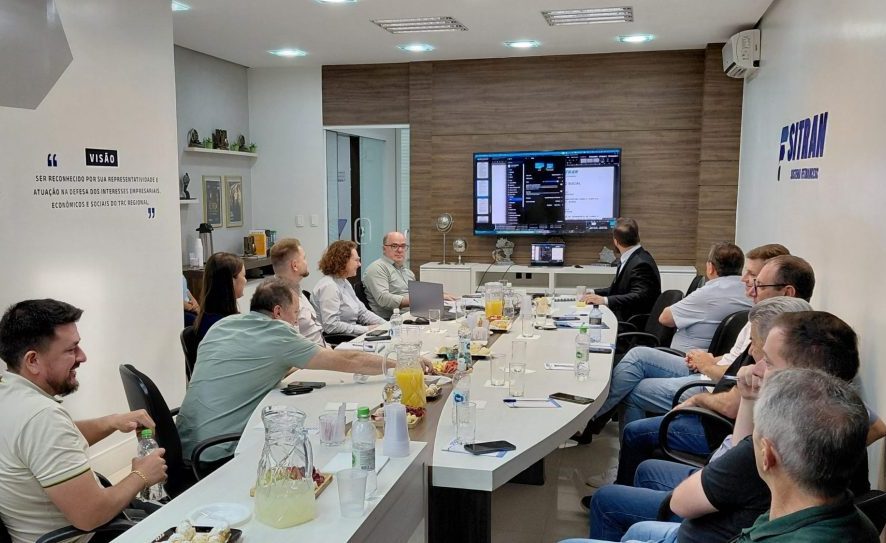 REUNIÃO: Sitran trata sobre estatuto e Fetranslog