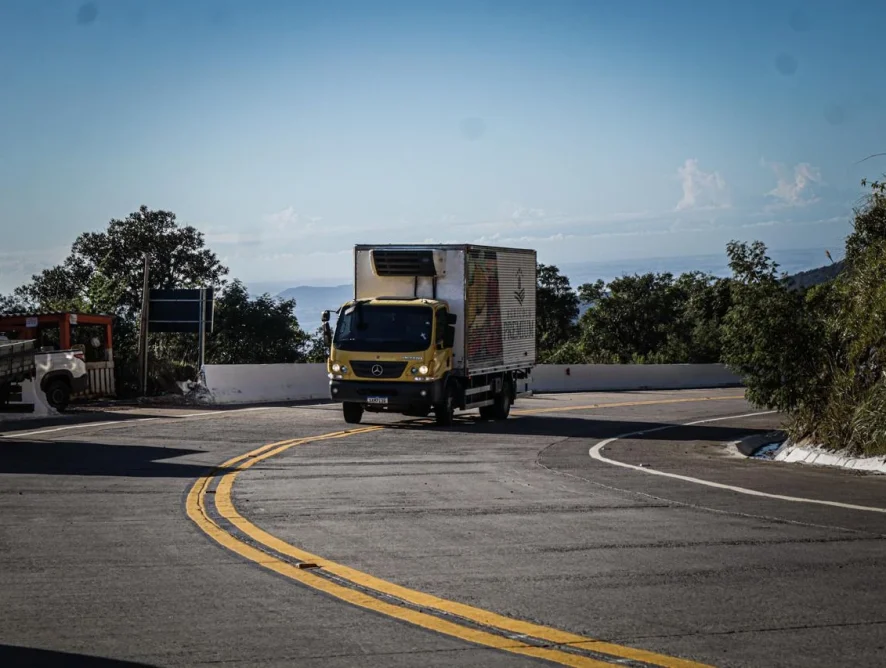 Serra da Rocinha é inaugurada sem iluminação em trecho; ministro promete licitação ainda em 2026