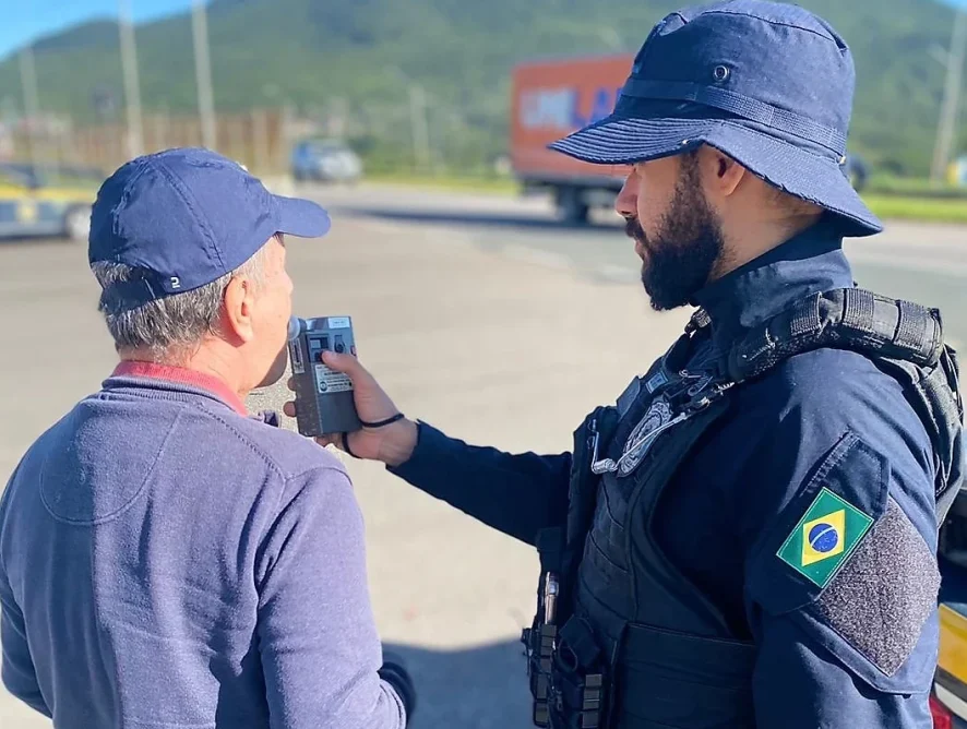 PRF inicia Operação Dia do Trabalhador com reforço na fiscalização nas rodovias