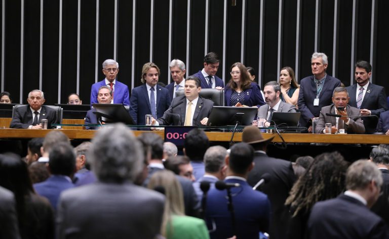 Congresso derruba veto ao PL da Dosimetria, que reduz penas de condenados do 8 de janeiro