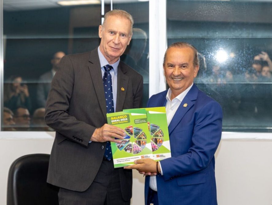 Pelo Estado 08/04: Governo entrega prestação de contas ao TCE/SC