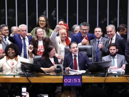 Pelo Estado 29/05: Maioria catarinense em Brasília votou compra PEC 5x2