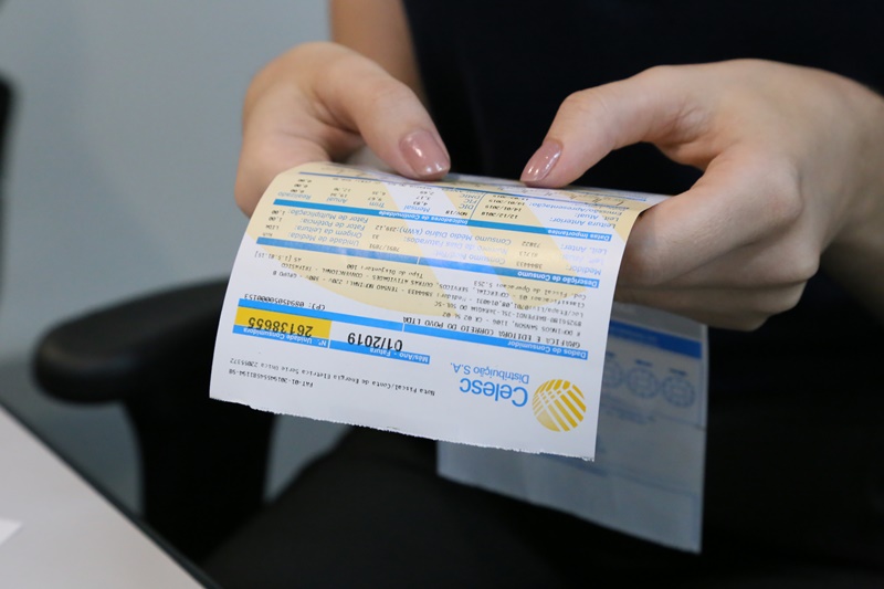 SC pode ter aumento na conta de luz a partir de agosto; saiba quanto