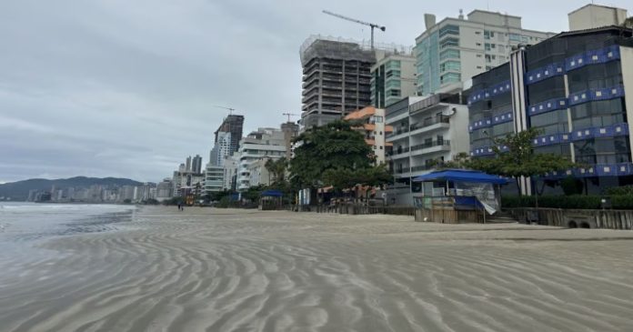 Ministério Público questiona licenciamento e pede revisão técnica do alargamento da Meia Praia