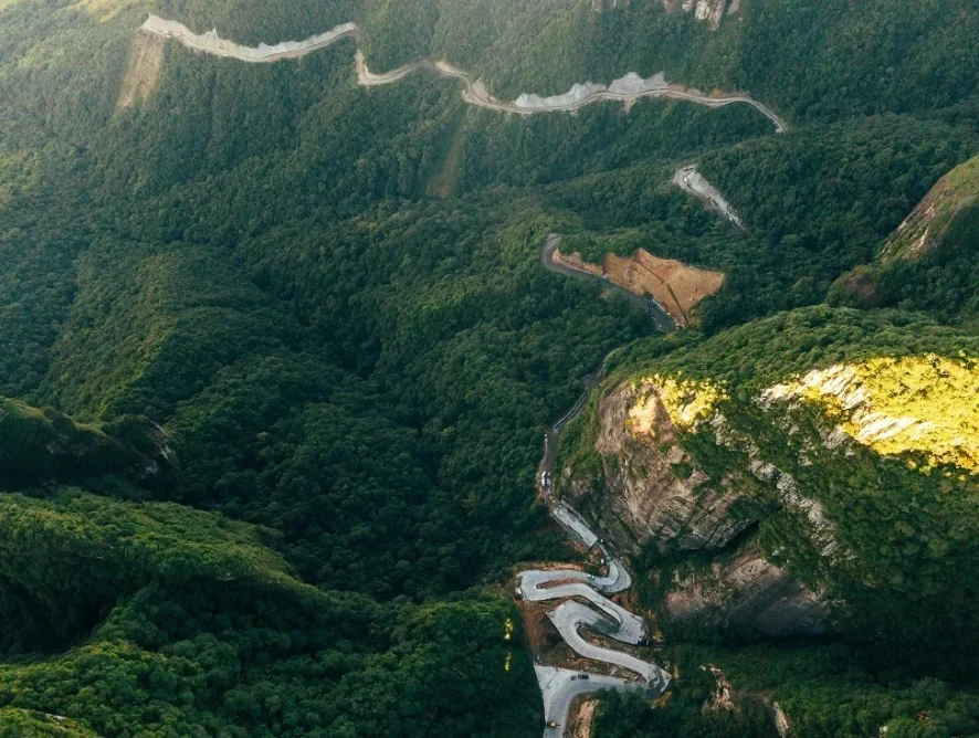 Serra do Corvo Branco: obra aguardada há mais de cinco décadas chega a 75% de conclusão