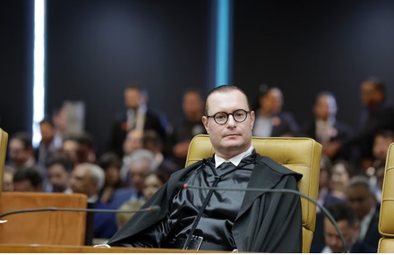 PF entrega cópia dos dados do celular de Vorcaro a Zanin e Gilmar Mendes
