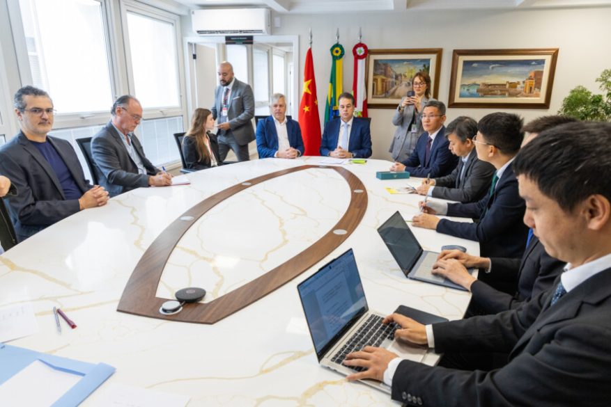 Delegação chinesa debate ampliação da cooperação com SC e possível instalação de unidade do Instituto Confúcio