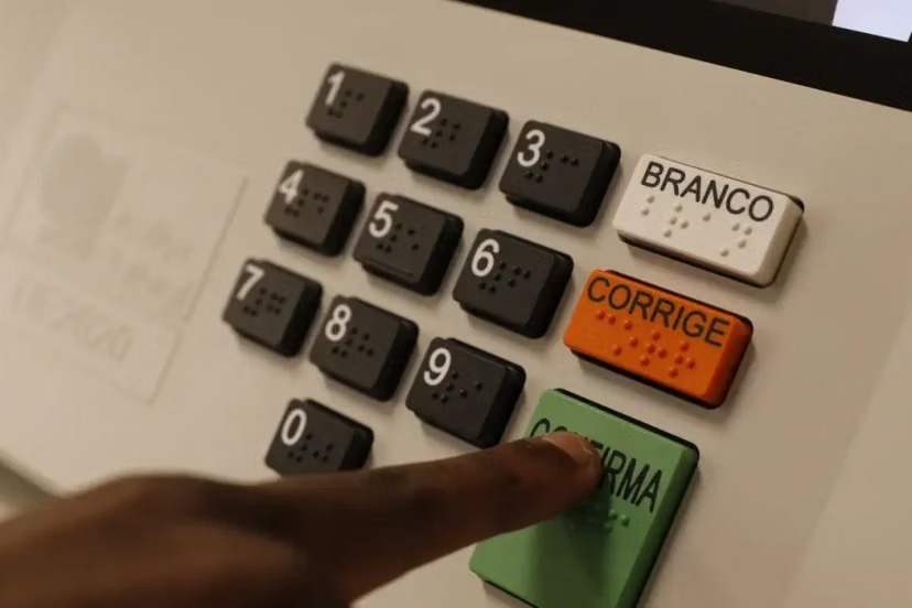 Não vai votar no segundo turno? Saiba o que pode acontecer se não justificar a ausência
