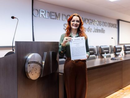 Advogada autista com altas habilidades disputa vaga de desembargadora do TJSC e propõe Justiça 360º