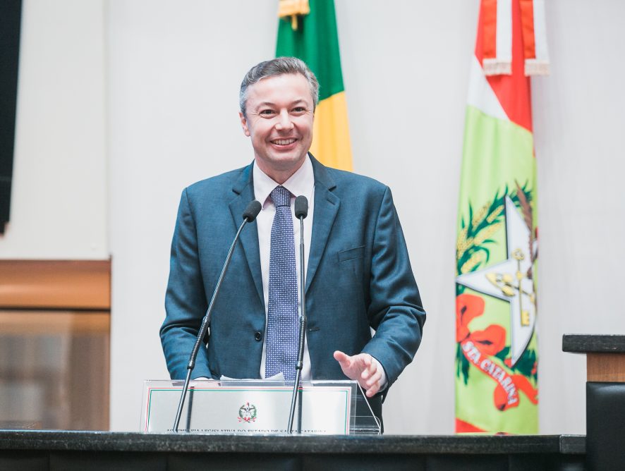 Pelo Estado Entrevista: Napoleão Bernardes, deputado estadual reeleito em Santa Catarina pelo PSD