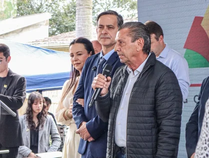 Vídeo: Júlio Garcia recebe título simbólico de prefeito da Cidade do Autista